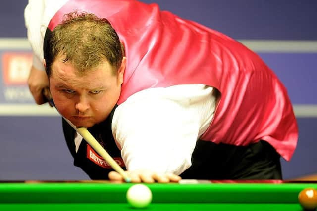 Snooker player Stephen Lee playing during his glory days.