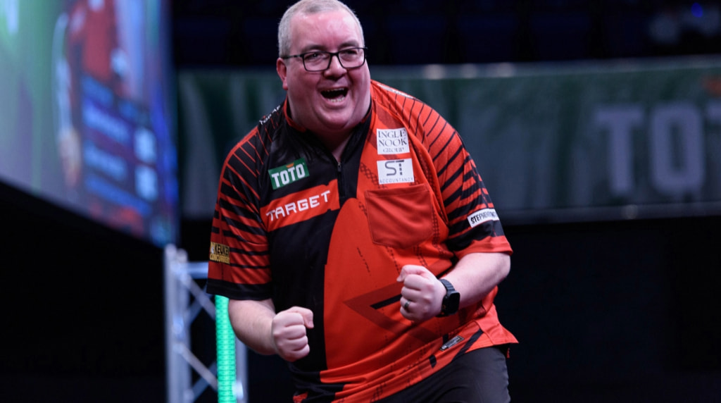 Darts player Stephen Bunting.