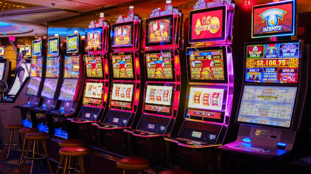 Slot Machines at a Land-Based Casino